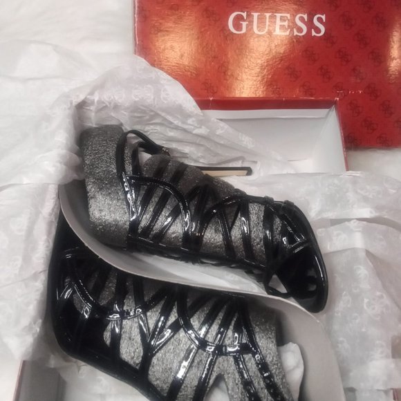 Guess Women Black Stiletto/Shoes Size 7.5 M - Picture 2 of 9